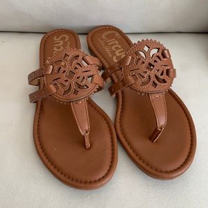 Circus by Sam Edelman canyon medallion flat sandal